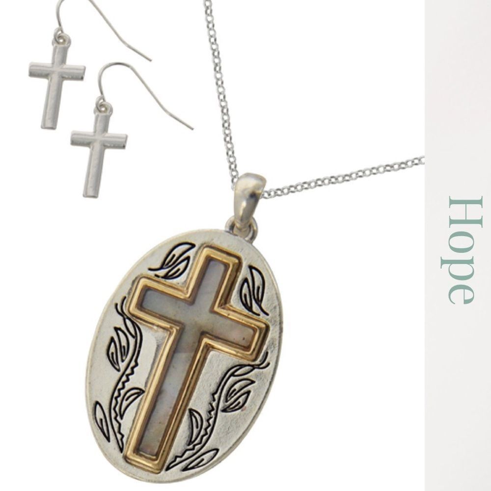 𝅺CROSS Abalone Necklace Set